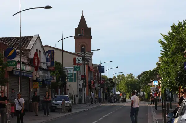 Monte Escalier Access Pose monte escalier Aucamville