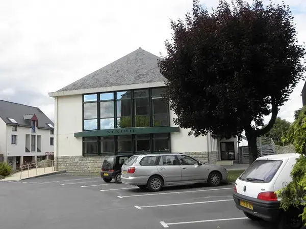 Monte Escalier Access Pose monte escalier Bains-sur-Oust