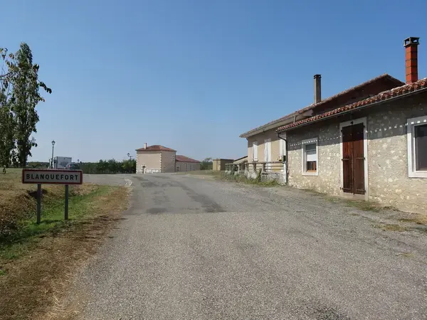 Monte Escalier Access Pose monte escalier Blanquefort