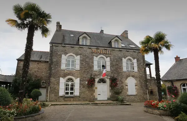 Monte Escalier Access Pose monte escalier Bourg-des-Comptes