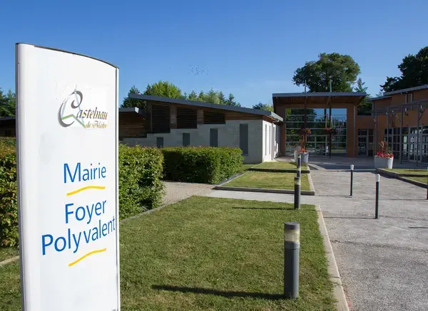 Monte Escalier Access Pose monte escalier Castelnau-de-Médoc