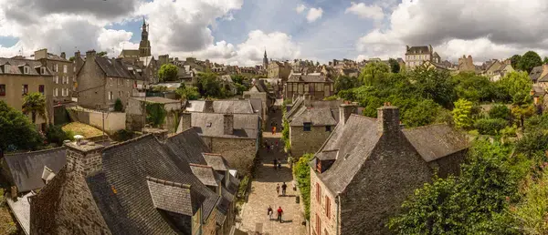 Monte Escalier Access Pose monte escalier Dinan