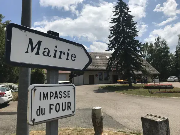 Monte Escalier Access Pose monte escalier Hautecour