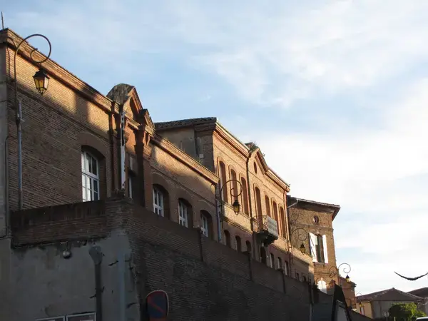 Monte Escalier Access Pose monte escalier Nailloux