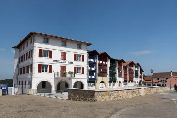 Monte Escalier Access Pose monte escalier Saint-Pierre-d'Irube