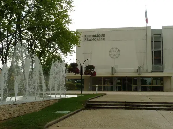 Monte Escalier Access Pose monte escalier Saint-Yrieix-sur-Charente